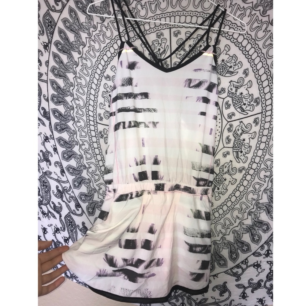 Lulu lemon Onesie Great condition